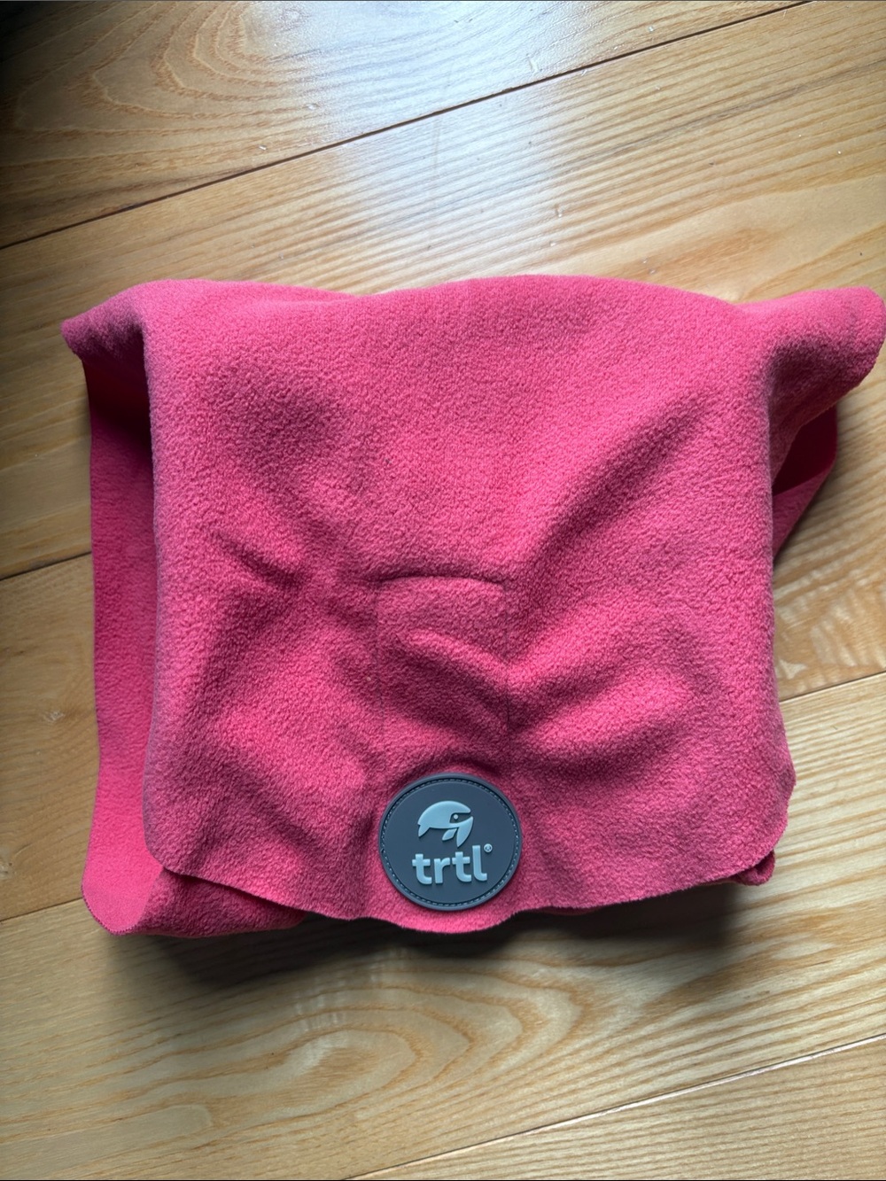 Coral Trtl Travel Neck Pillow with bag